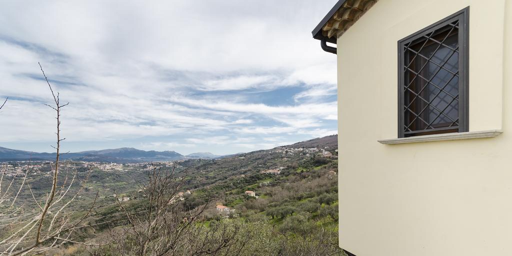 Al Casale Dei Nonni Bed and Breakfast Laureana Cilento Εξωτερικό φωτογραφία