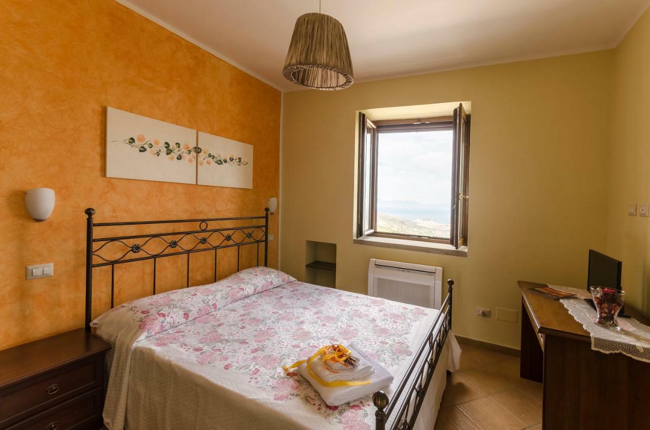 Al Casale Dei Nonni Bed and Breakfast Laureana Cilento Εξωτερικό φωτογραφία